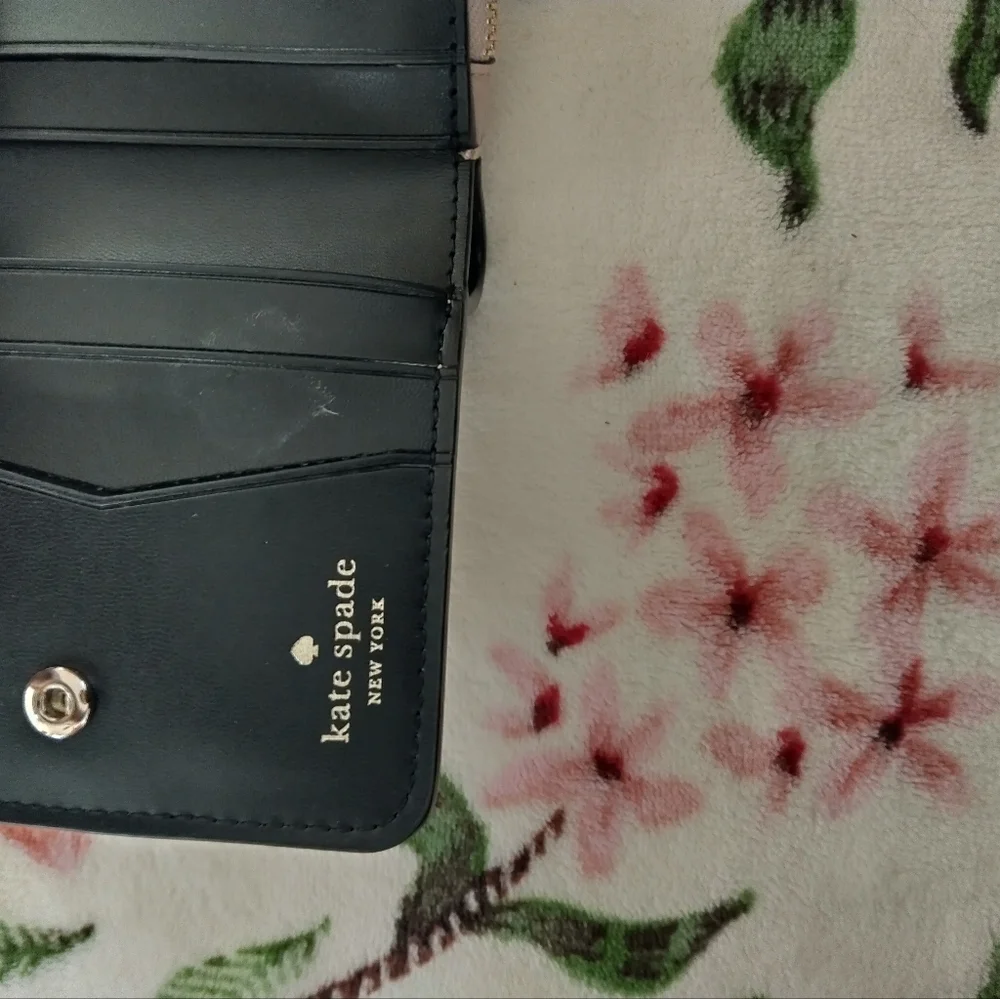 Kate Spade Disney Minnie Mouse Wallet - Picture 3 of 4